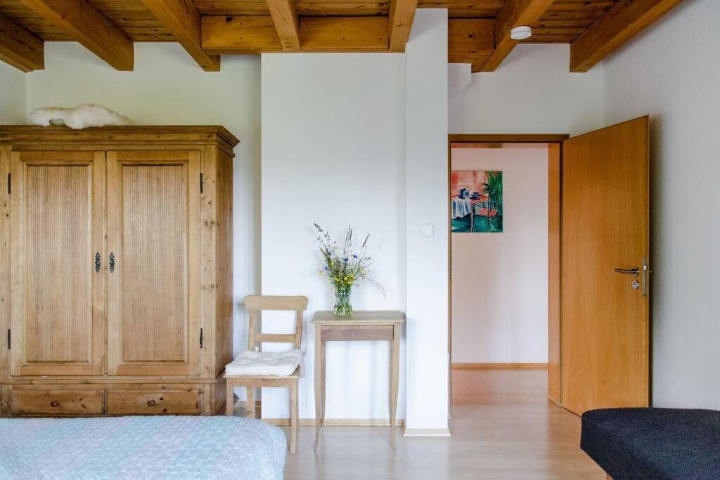 4-Zimmer-Ferienwohnung Waldbluemle Dobel Esterno foto